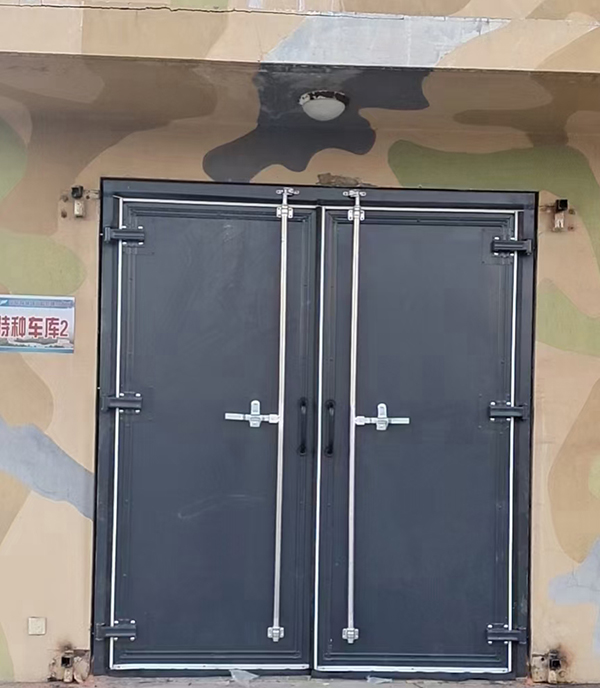 青海工业平开门