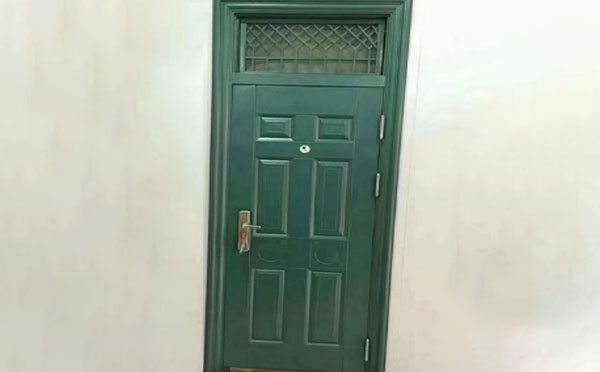 青海学校教室门